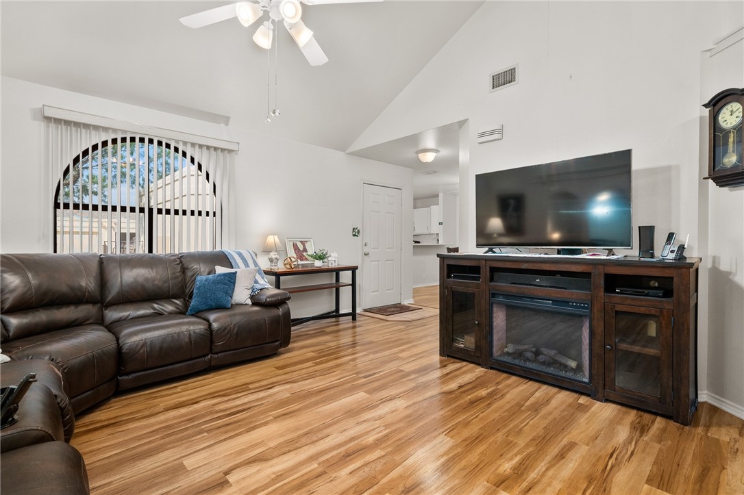 102 Sugar Creek Dr Property Photo 8