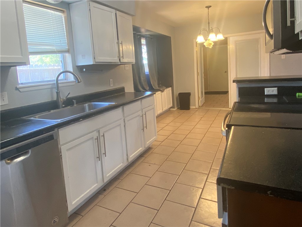 826 Saint Paul Property Photo 5