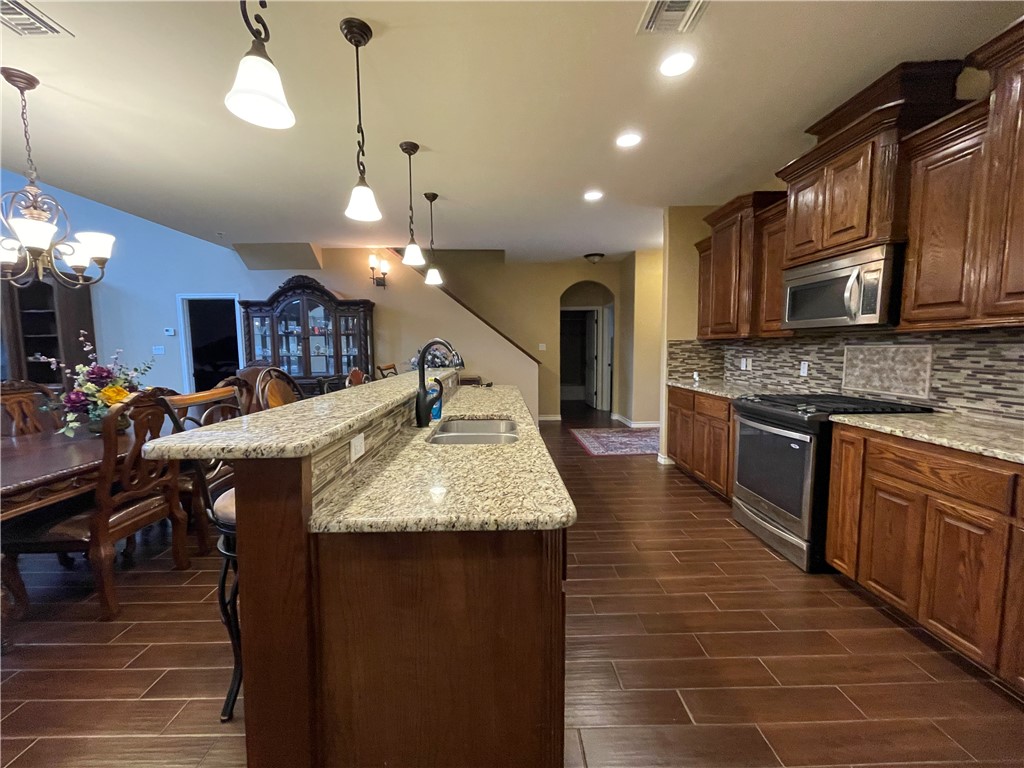 6025 Garden Court Property Photo 7