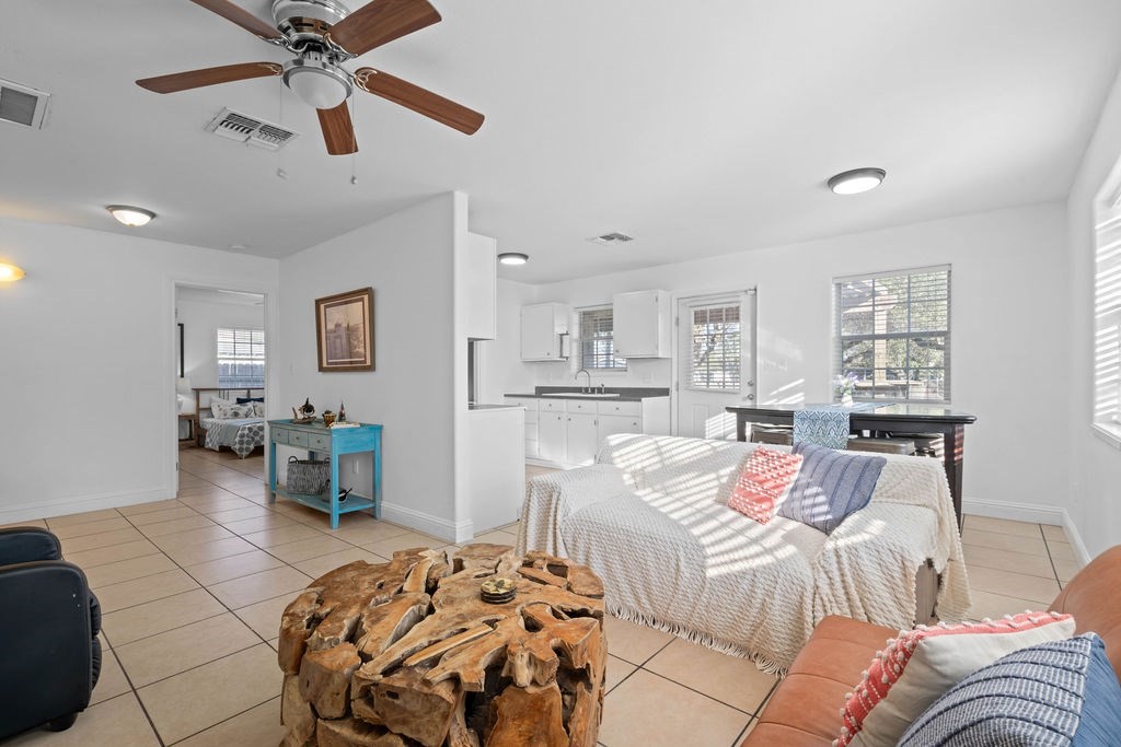 229 S 12th St Property Photo 15