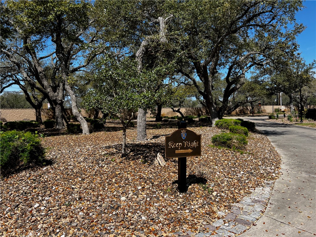 1301-a Royal Oaks Trai Property Photo 22