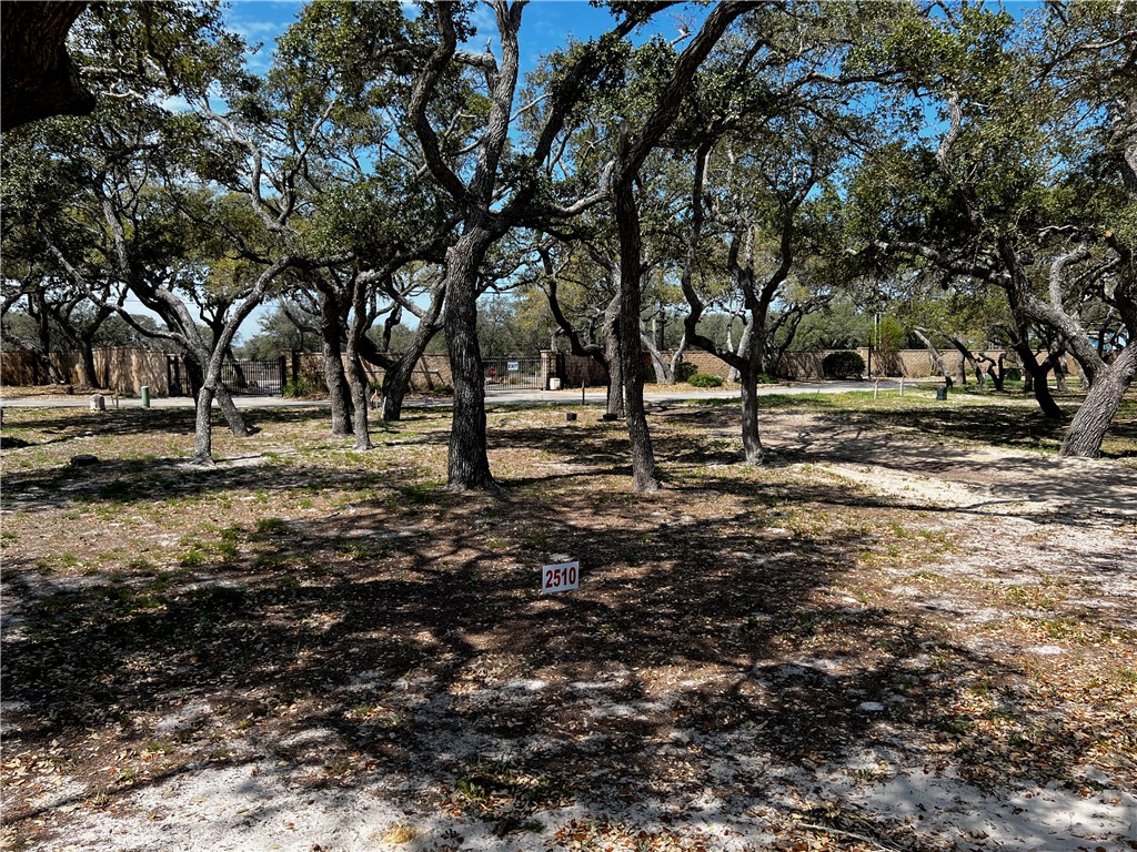 2510 Royal Oaks Property Photo 2