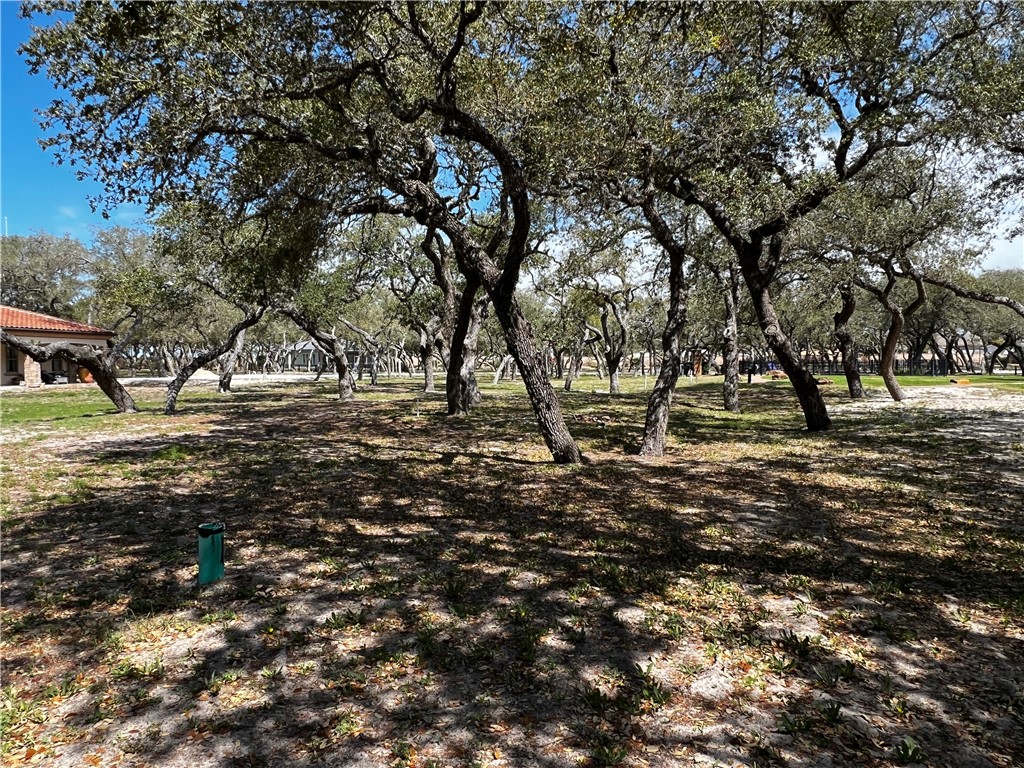 1204 Villas Dr Property Photo 1
