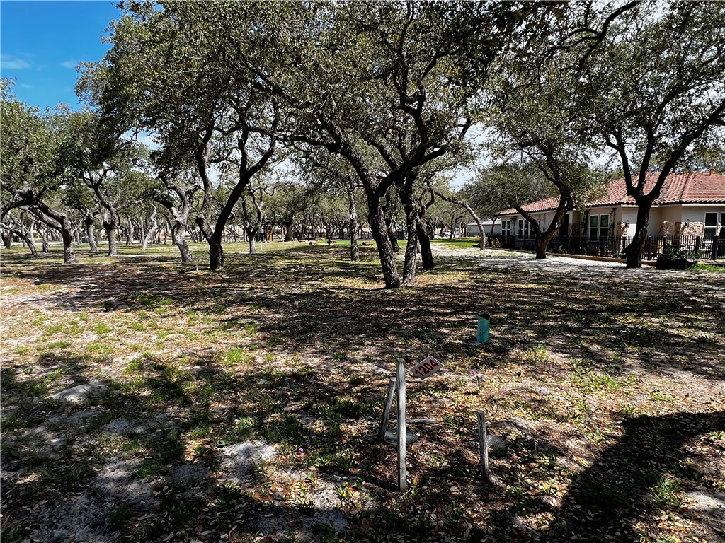 1204 Villas Dr Property Photo 2