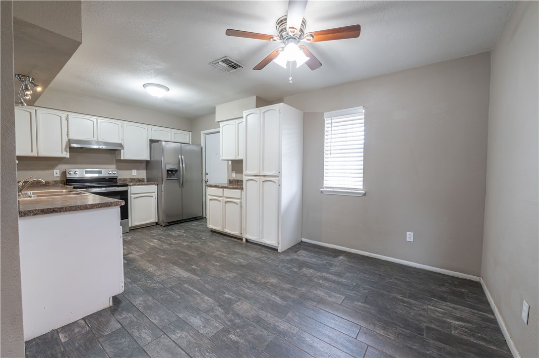 910 Red Start Property Photo 7