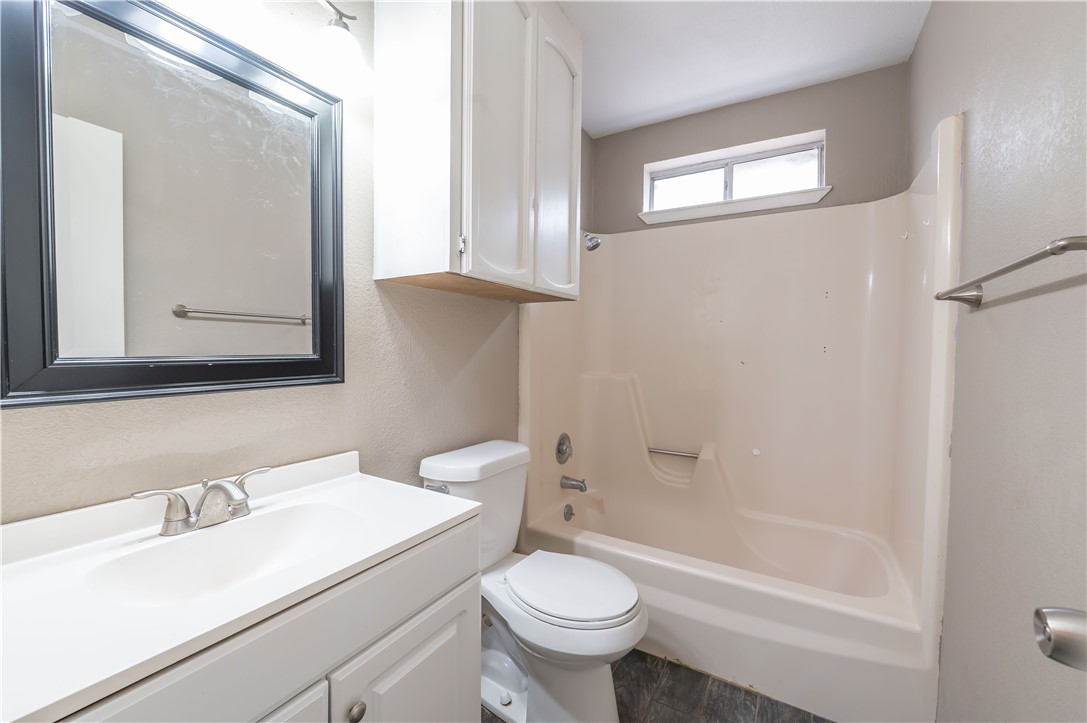 910 Red Start Property Photo 16