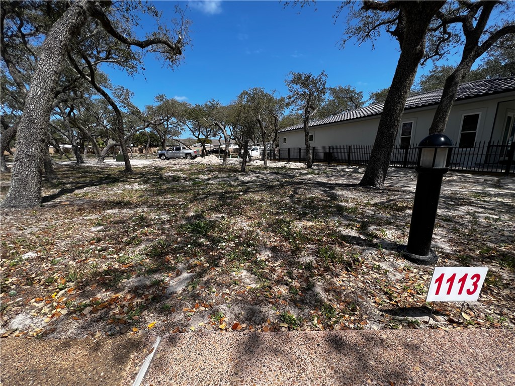 1113 Acorn Dr Property Photo 1