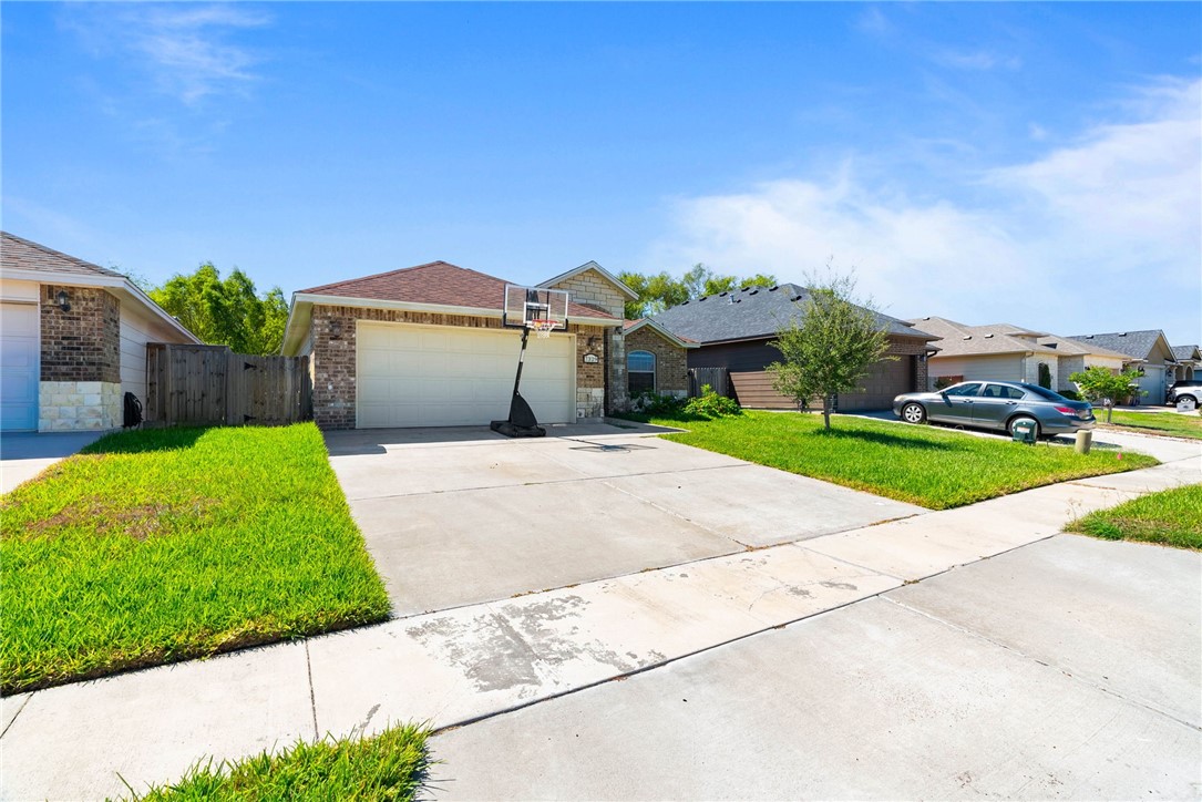 7329 Clapton Dr Property Photo 2