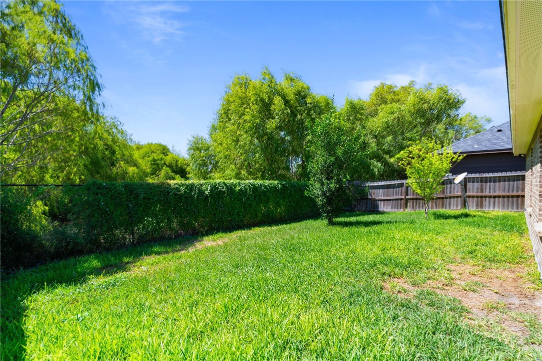 7329 Clapton Dr Property Photo 25