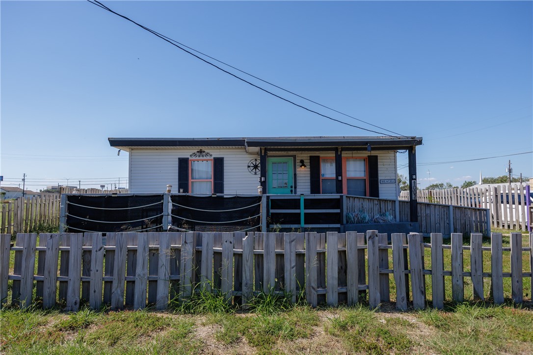 1002 Waldron Property Photo 1