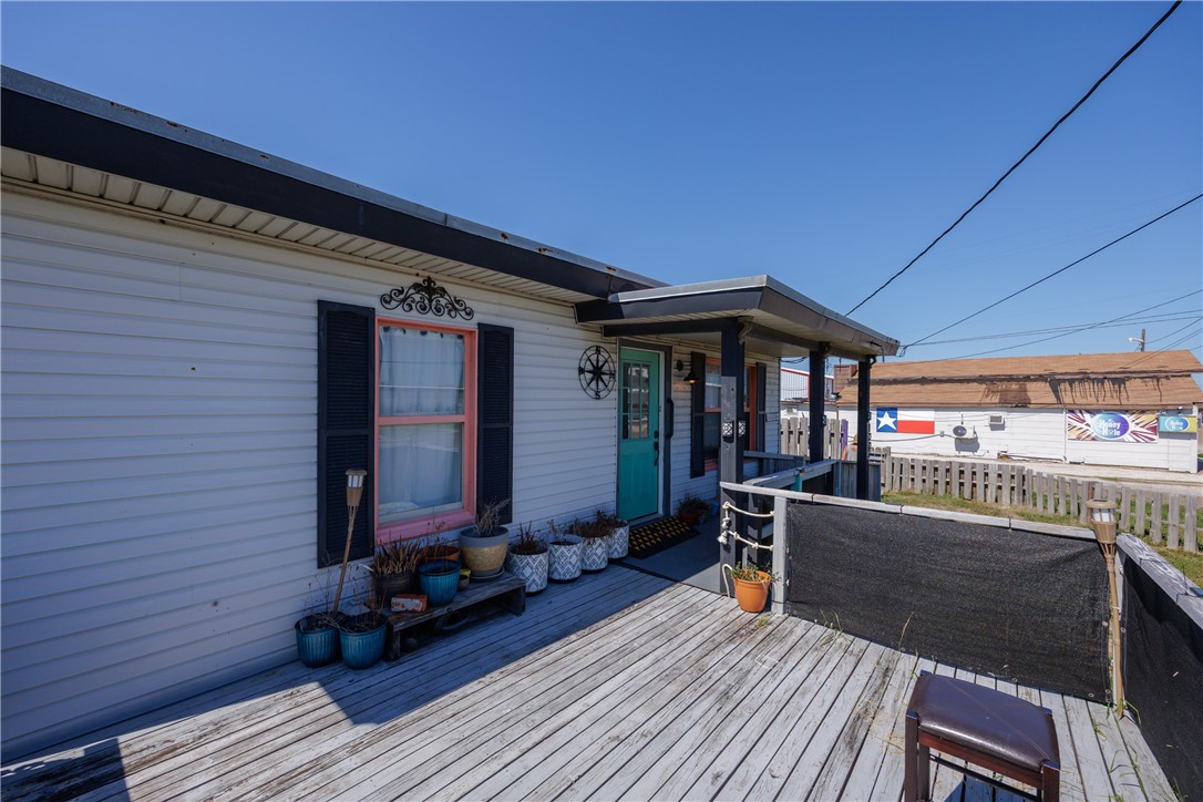 1002 Waldron Property Photo 2