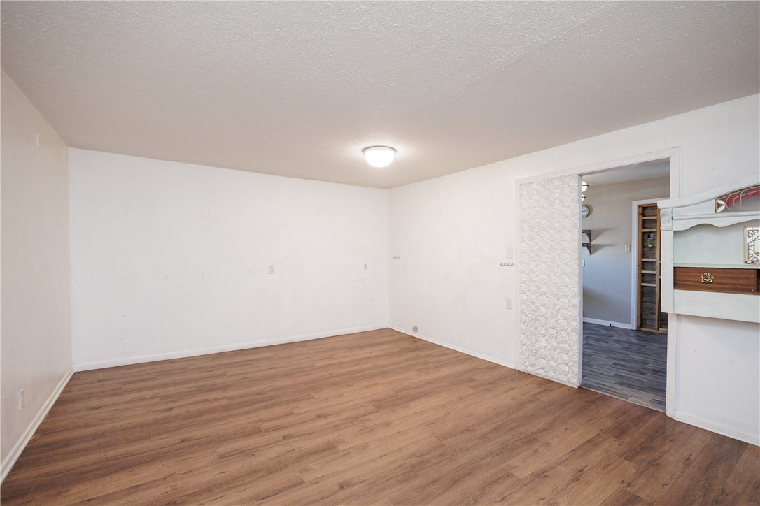 1002 Waldron Property Photo 19