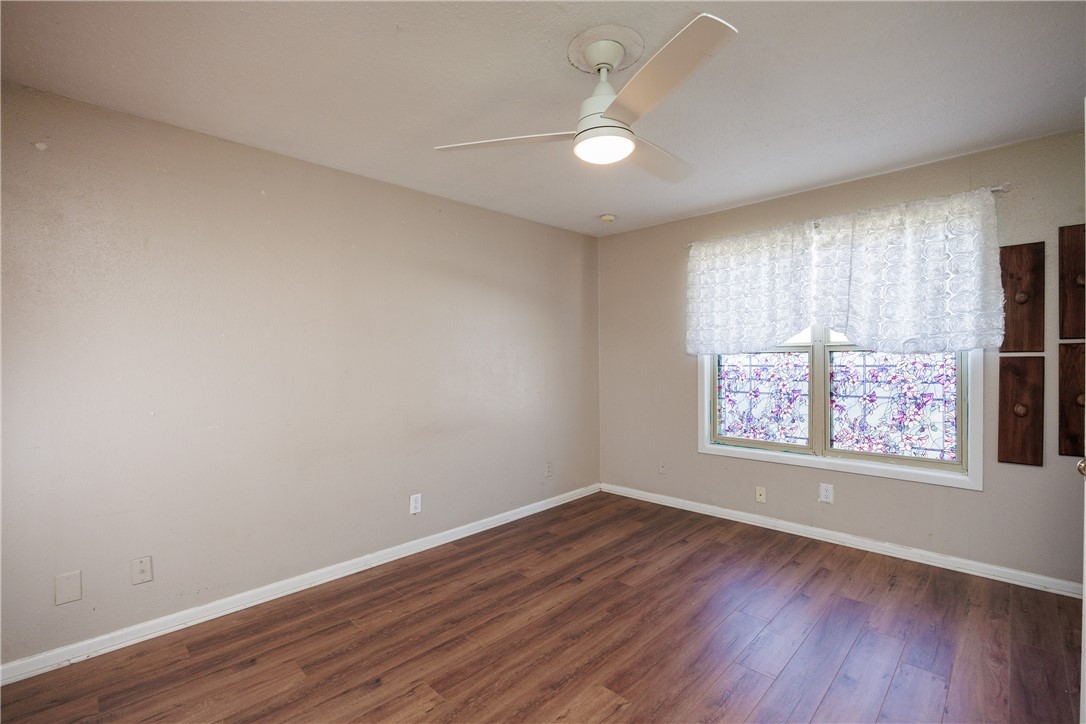 1002 Waldron Property Photo 21