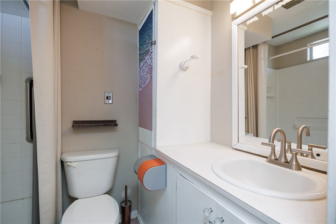 1002 Waldron Property Photo 24