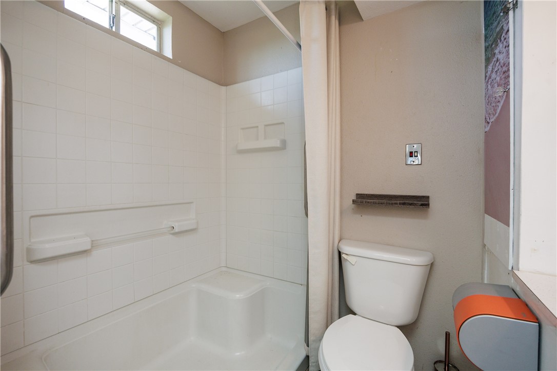 1002 Waldron Property Photo 25