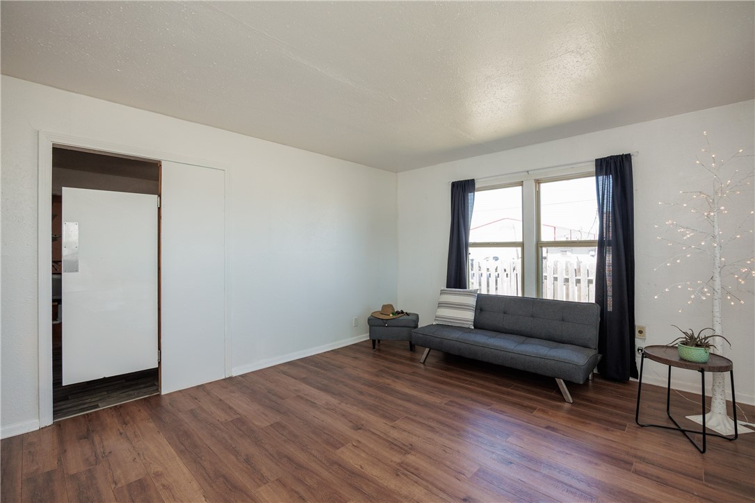 1002 Waldron Property Photo 35