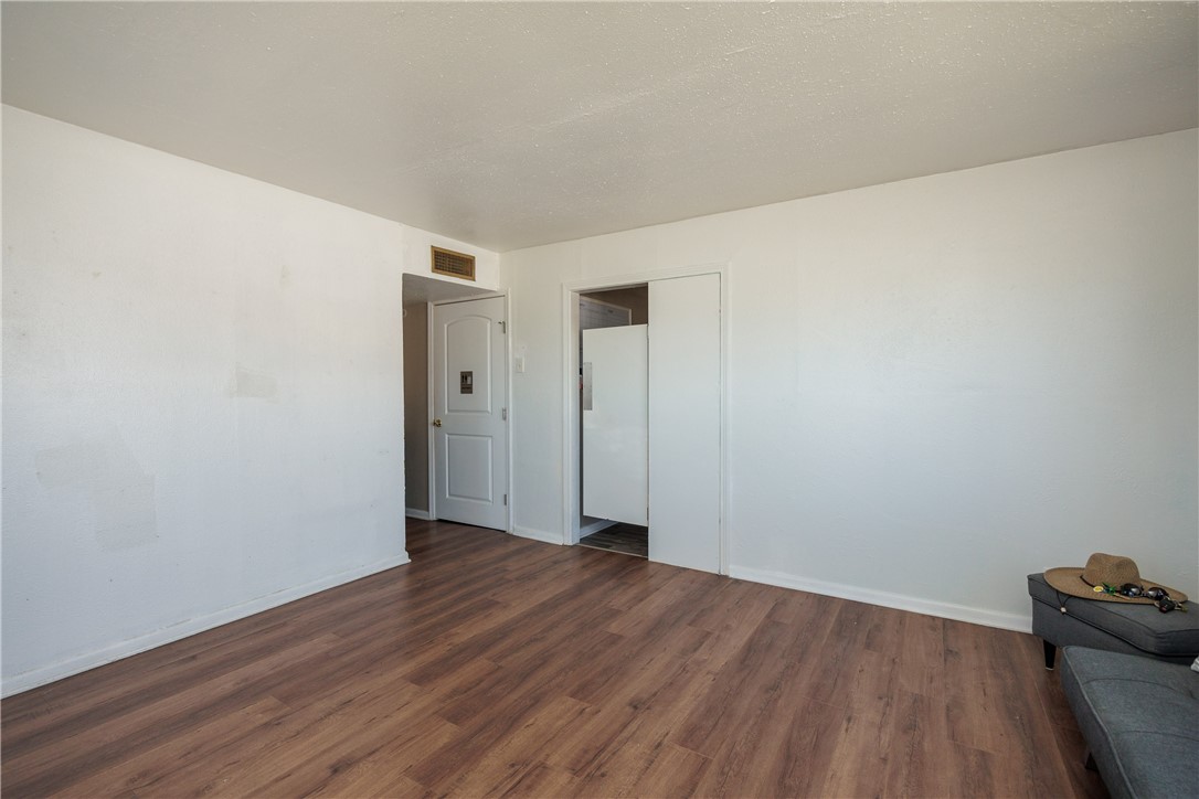 1002 Waldron Property Photo 37