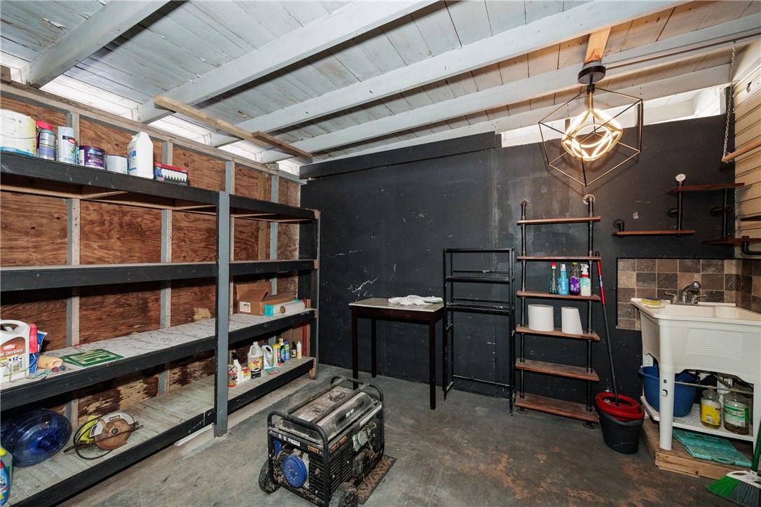 1002 Waldron Property Photo 38