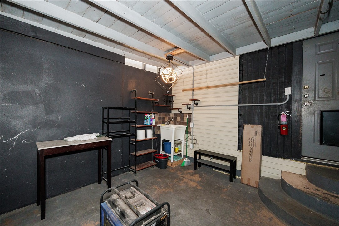 1002 Waldron Property Photo 39