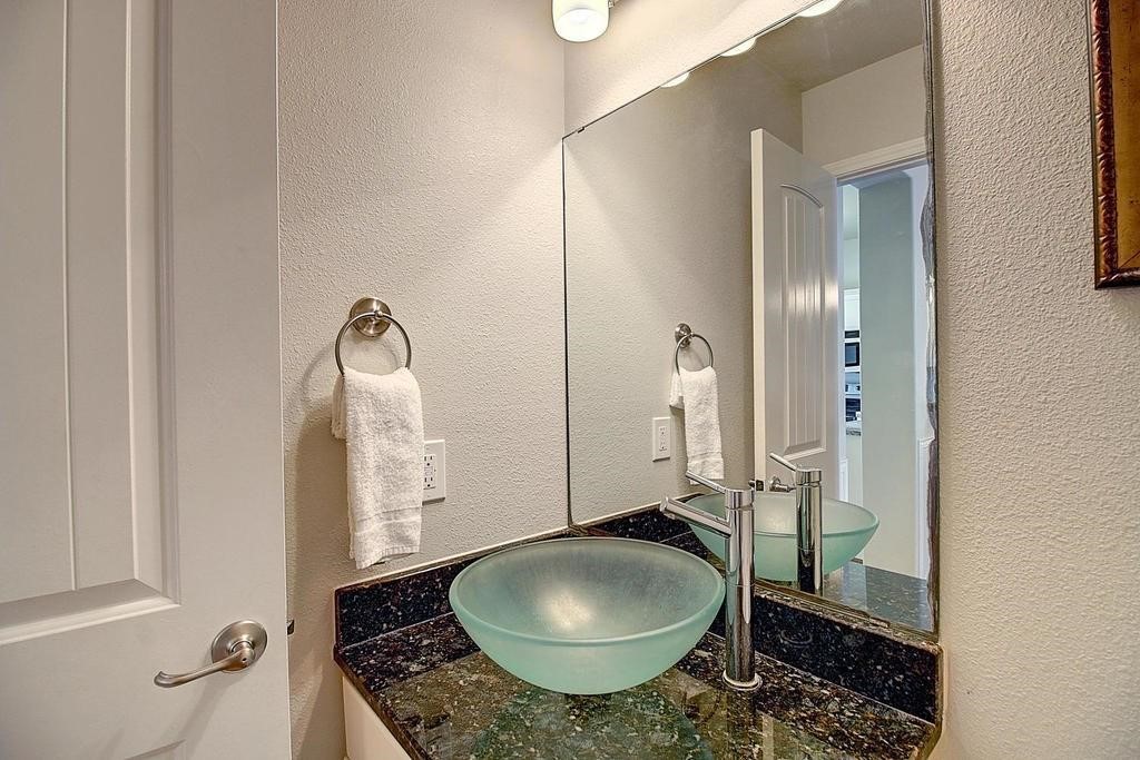 3021 S 11th St 2 Property Photo 17