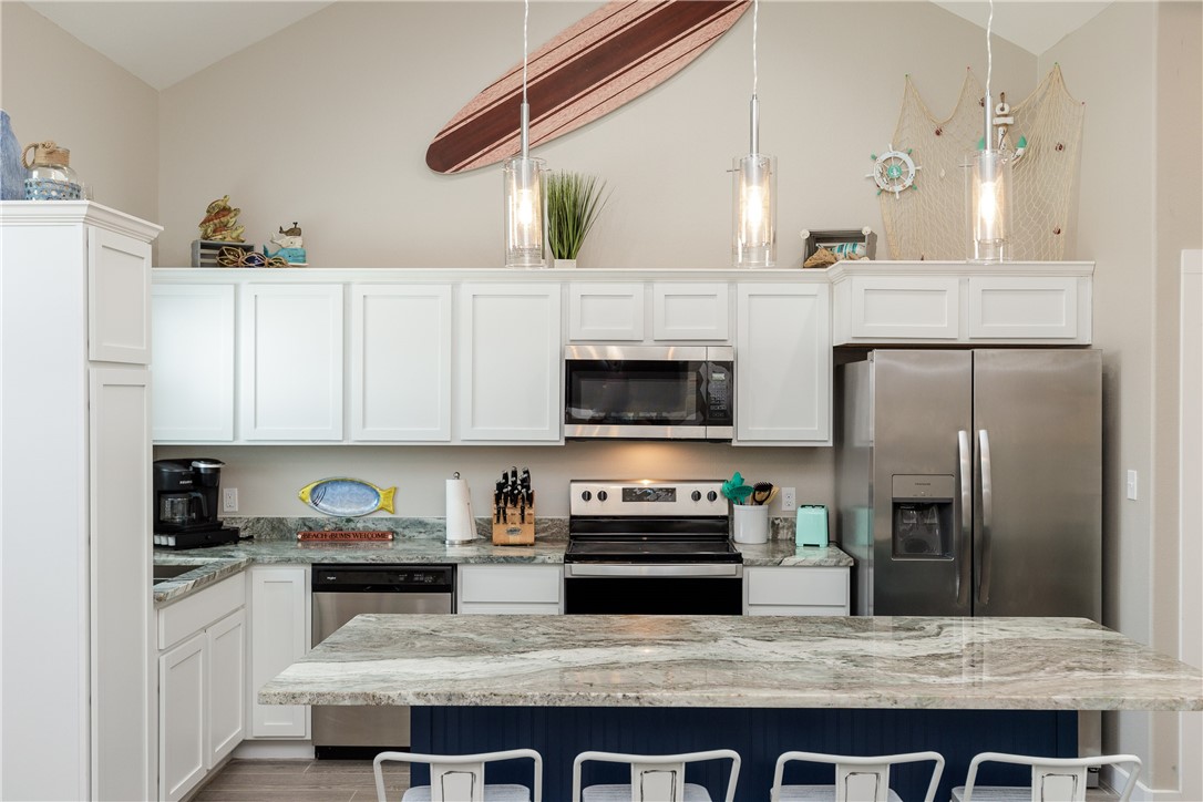 15114 Arashi Beach Dr Property Photo 3