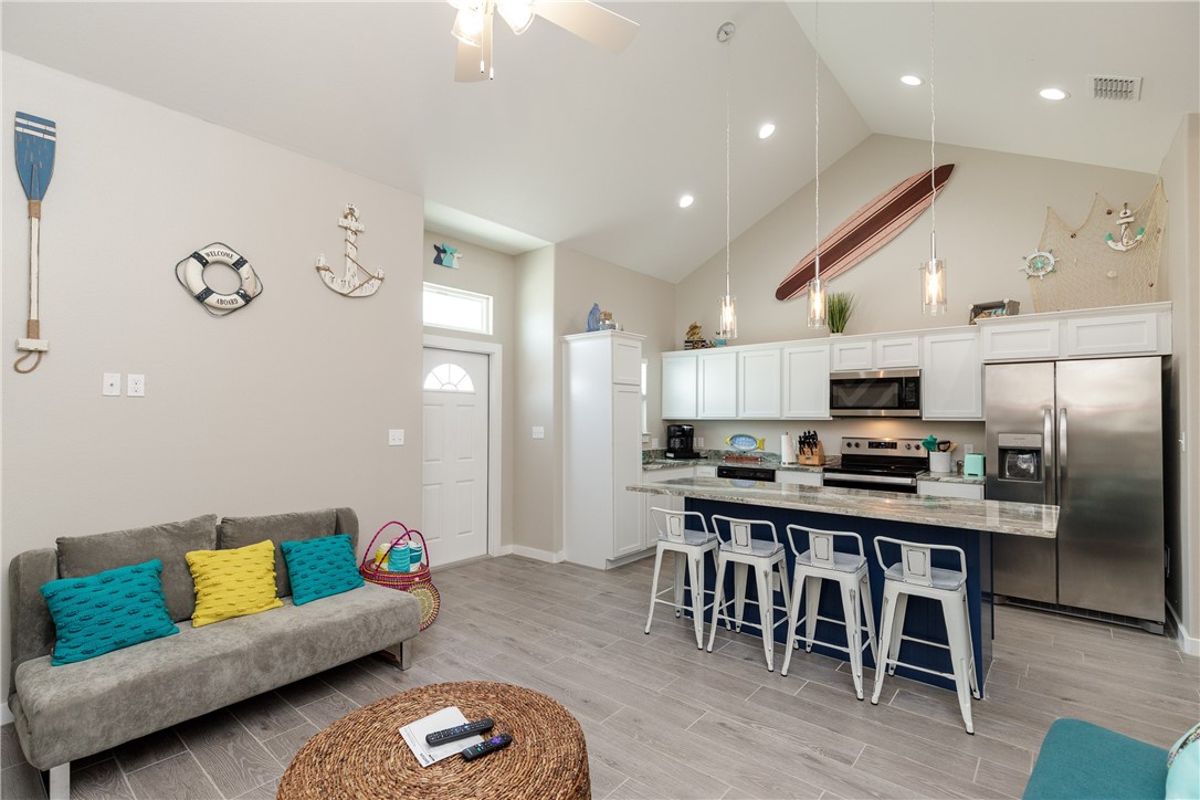 15114 Arashi Beach Dr Property Photo 7