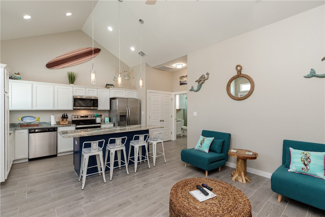 15114 Arashi Beach Dr Property Photo 8