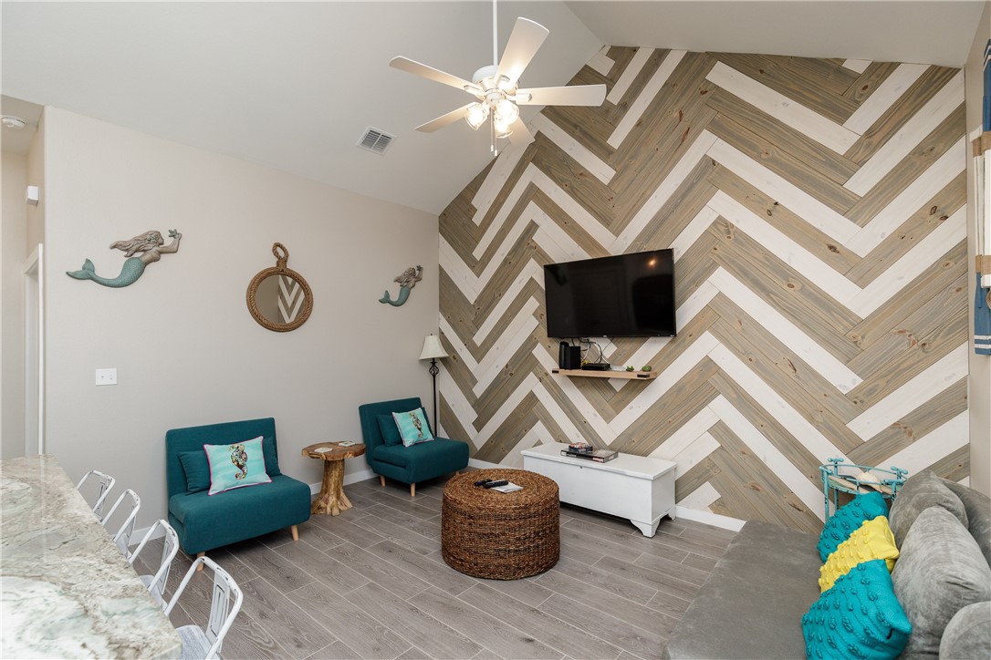 15114 Arashi Beach Dr Property Photo 9