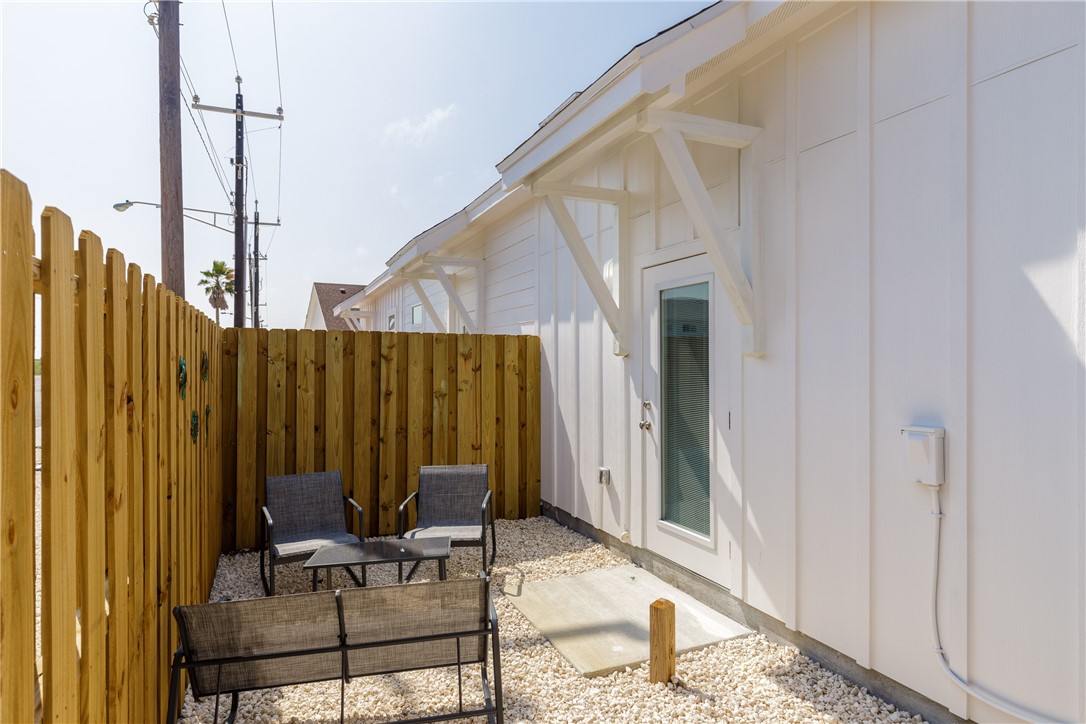 15114 Arashi Beach Dr Property Photo 17