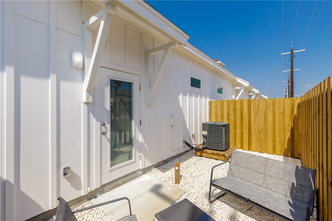 15114 Arashi Beach Dr Property Photo 18