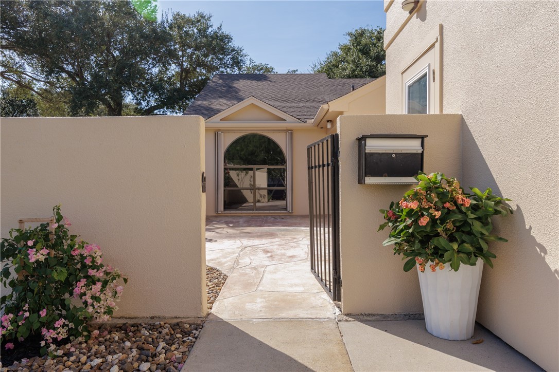 101 Santa Fe Dr Property Photo 1