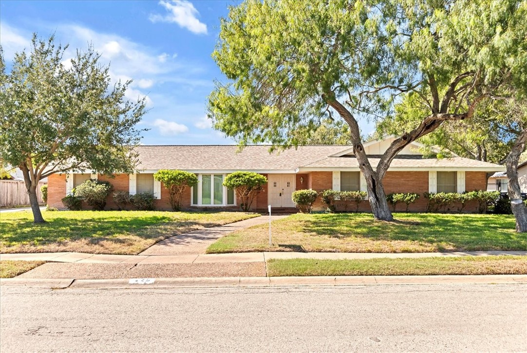 426 Cape Henry Dr Property Photo 1