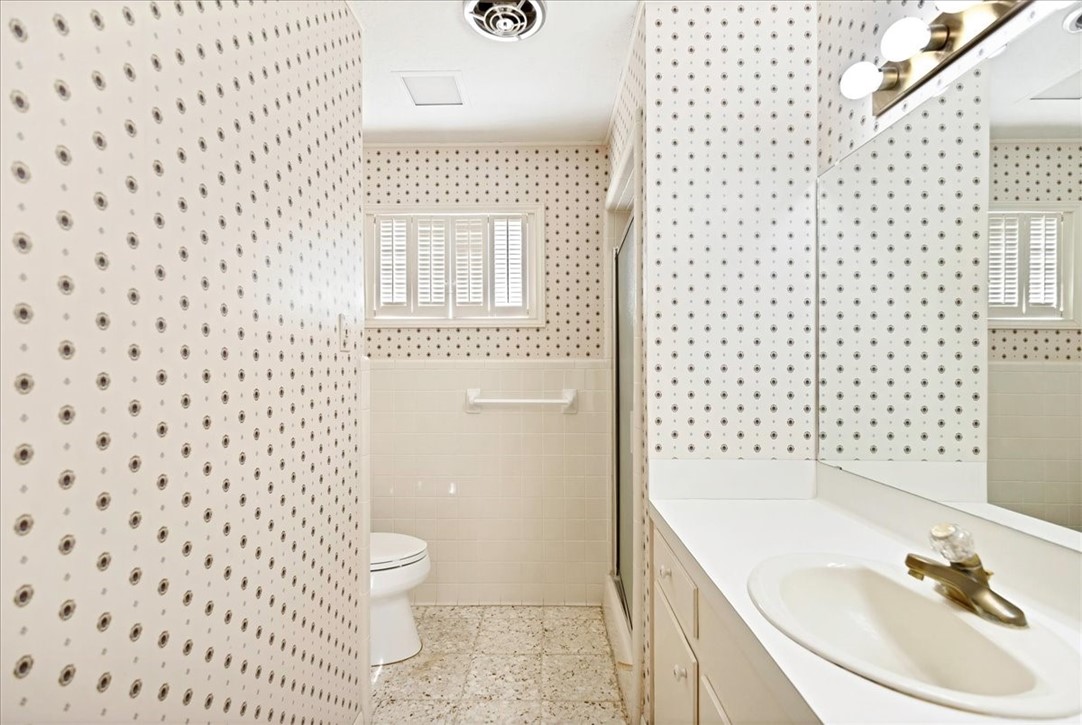 426 Cape Henry Dr Property Photo 8