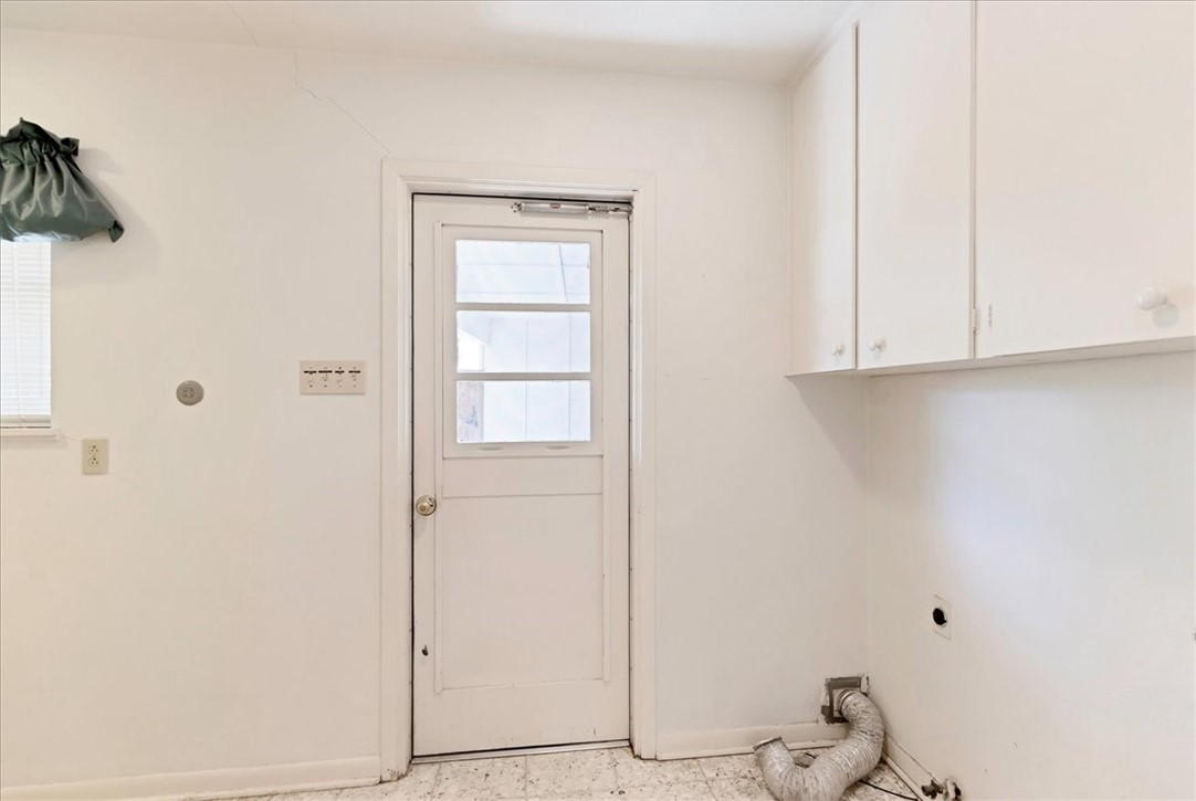 426 Cape Henry Dr Property Photo 9