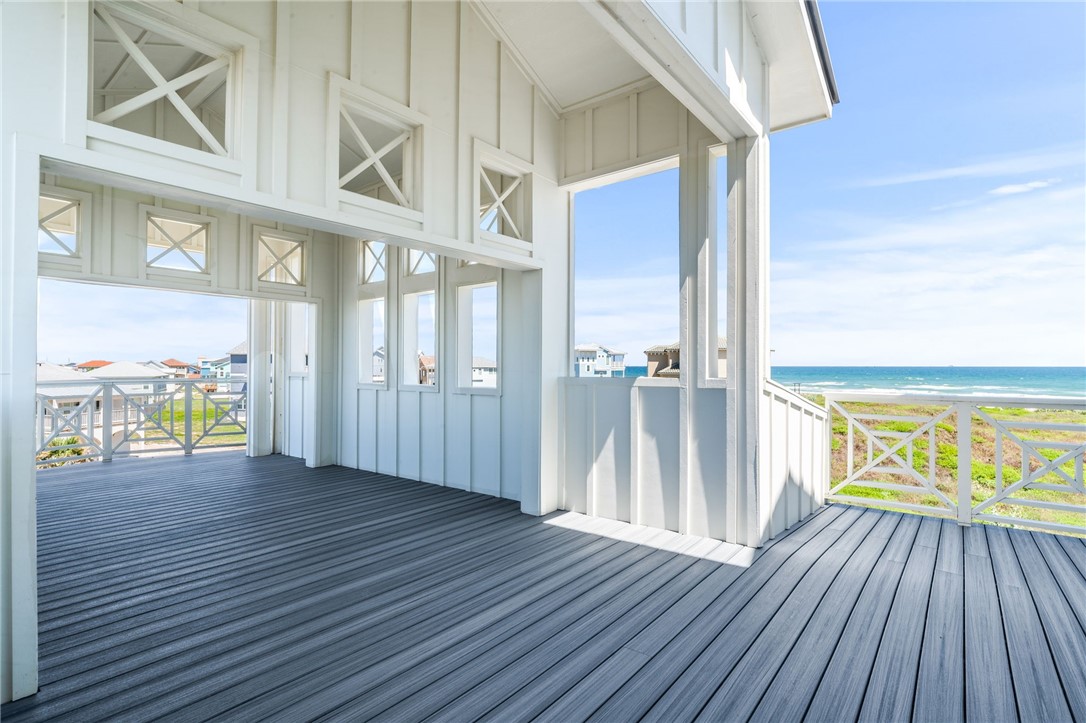 121 Bikini Dr Property Photo 8