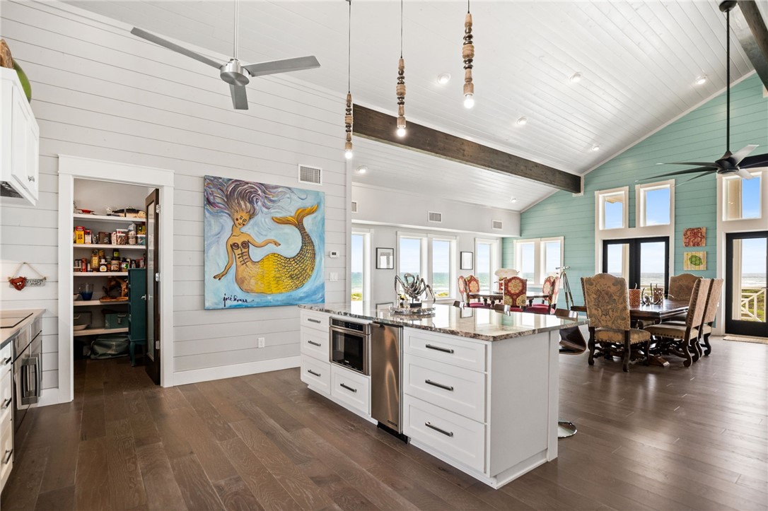 121 Bikini Dr Property Photo 12