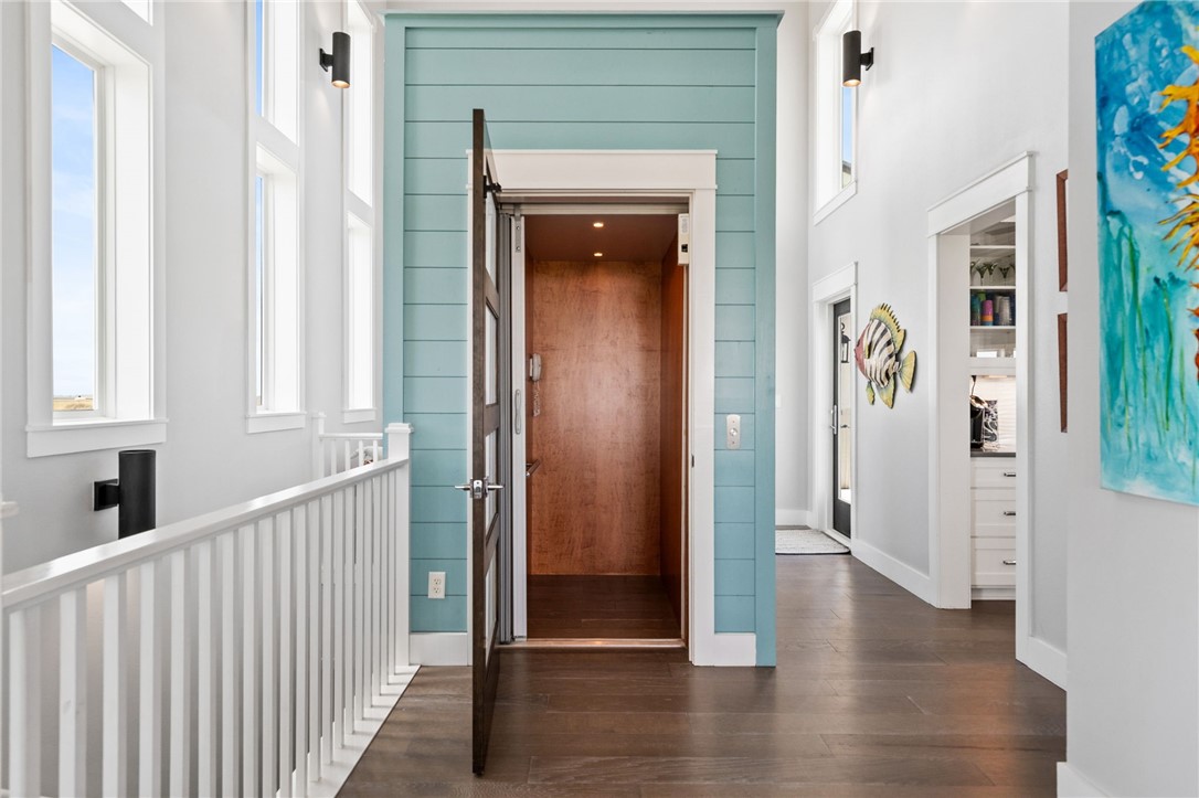 121 Bikini Dr Property Photo 13