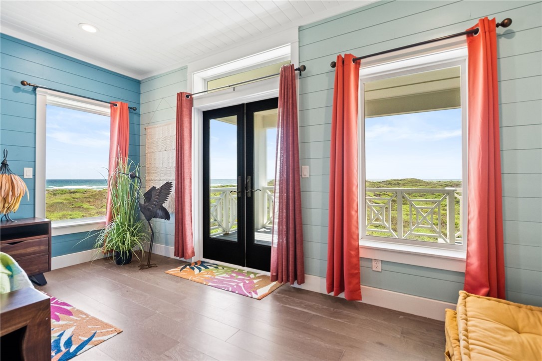 121 Bikini Dr Property Photo 16