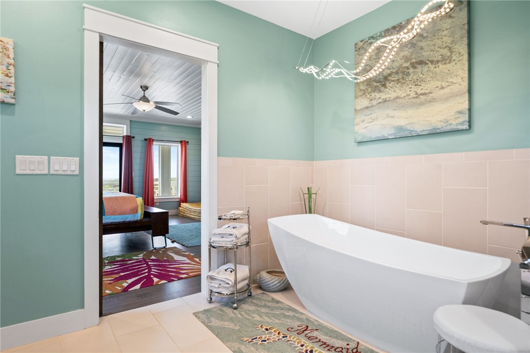 121 Bikini Dr Property Photo 18