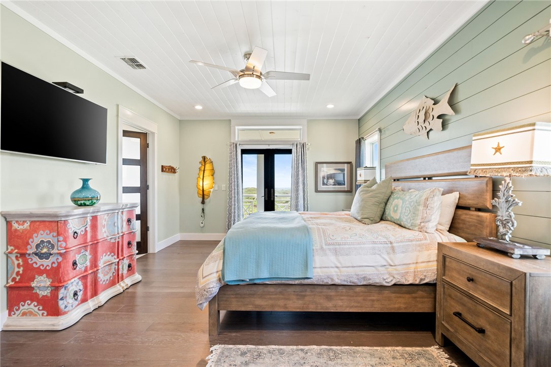 121 Bikini Dr Property Photo 23