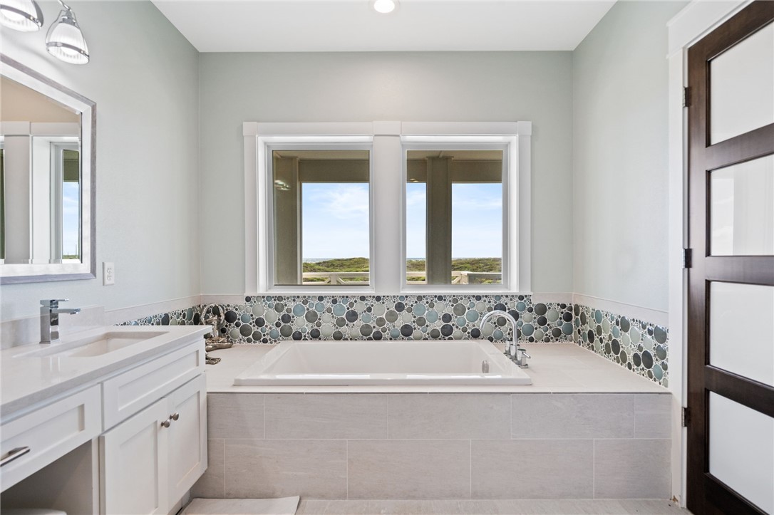 121 Bikini Dr Property Photo 26