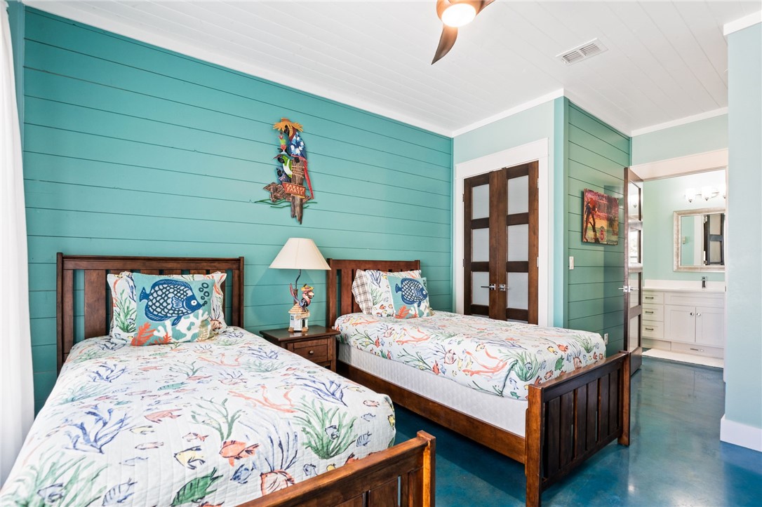 121 Bikini Dr Property Photo 31