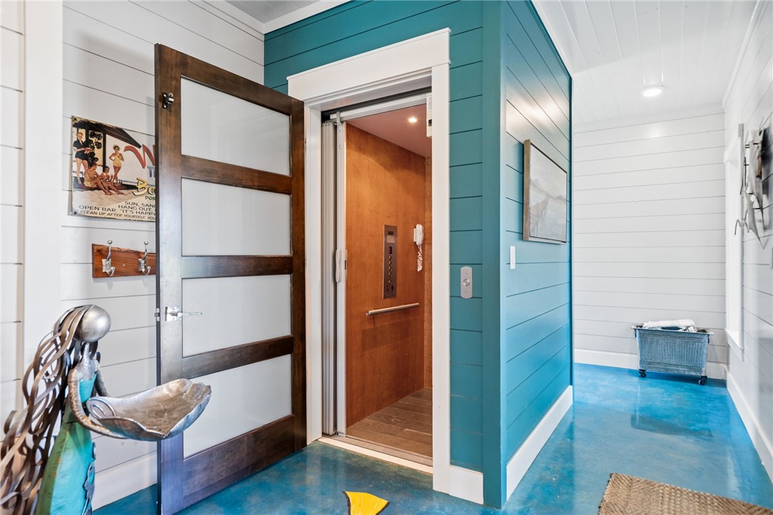 121 Bikini Dr Property Photo 33