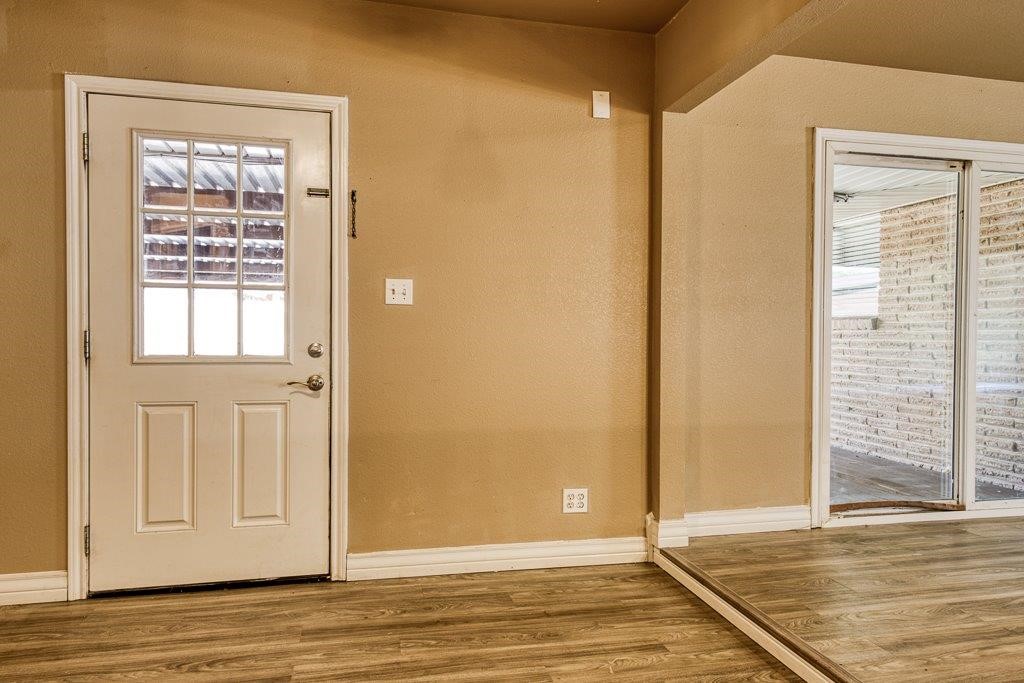 111 Chase Dr Property Photo 32