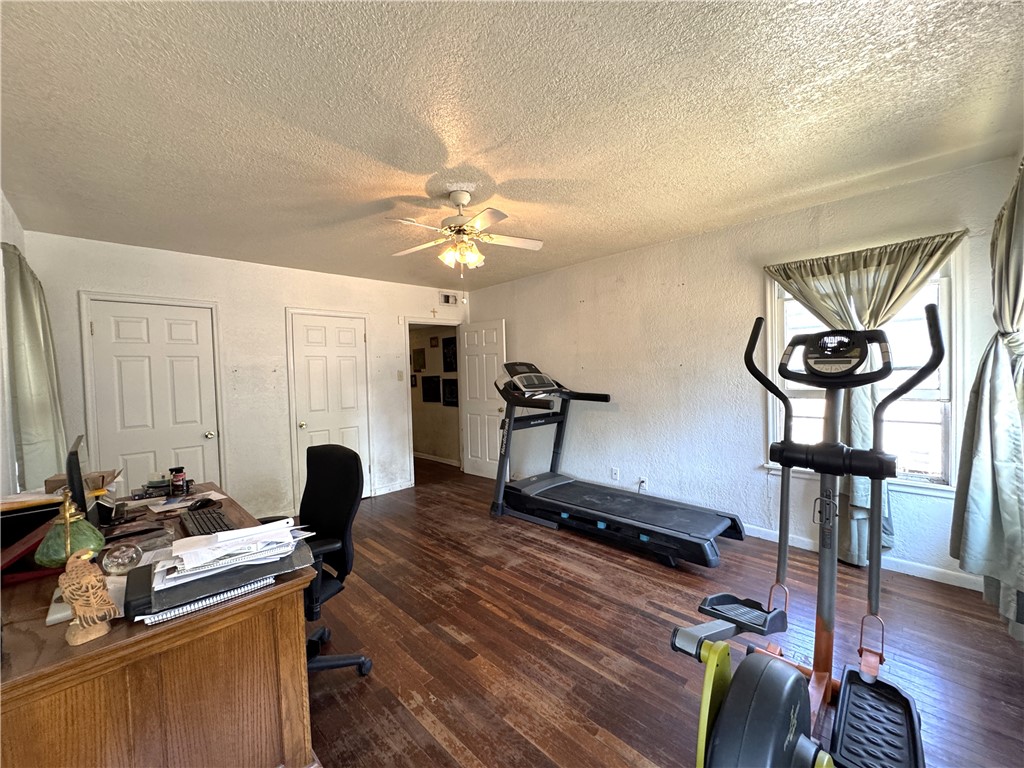 1202 Brentwood Dr Property Photo 16