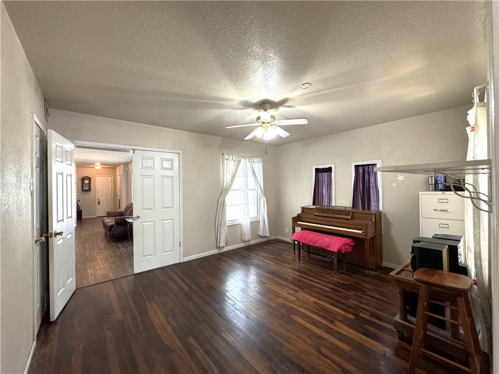 1202 Brentwood Dr Property Photo 20