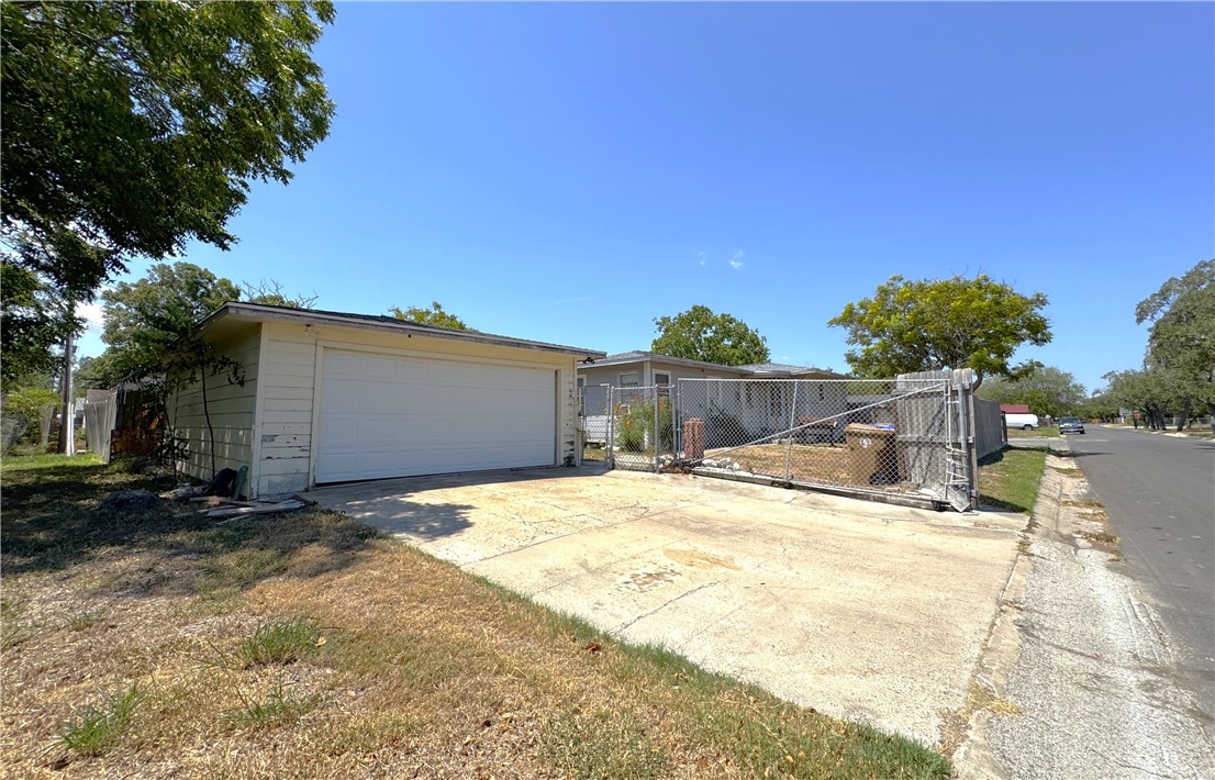 1202 Brentwood Dr Property Photo 37