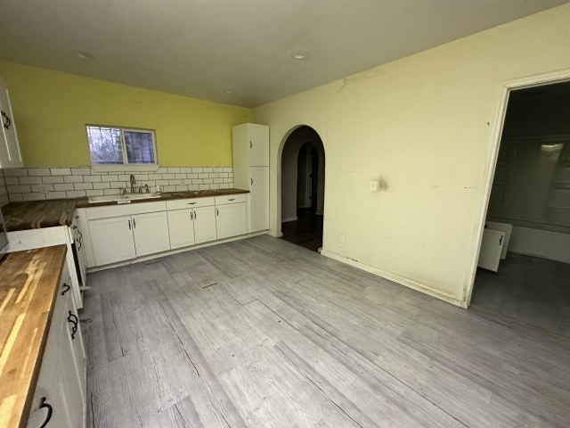 902 Burleson St Property Photo 7