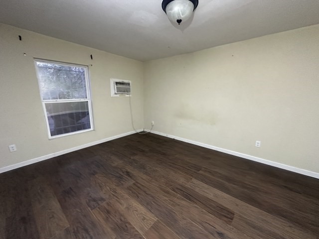 902 Burleson St Property Photo 10