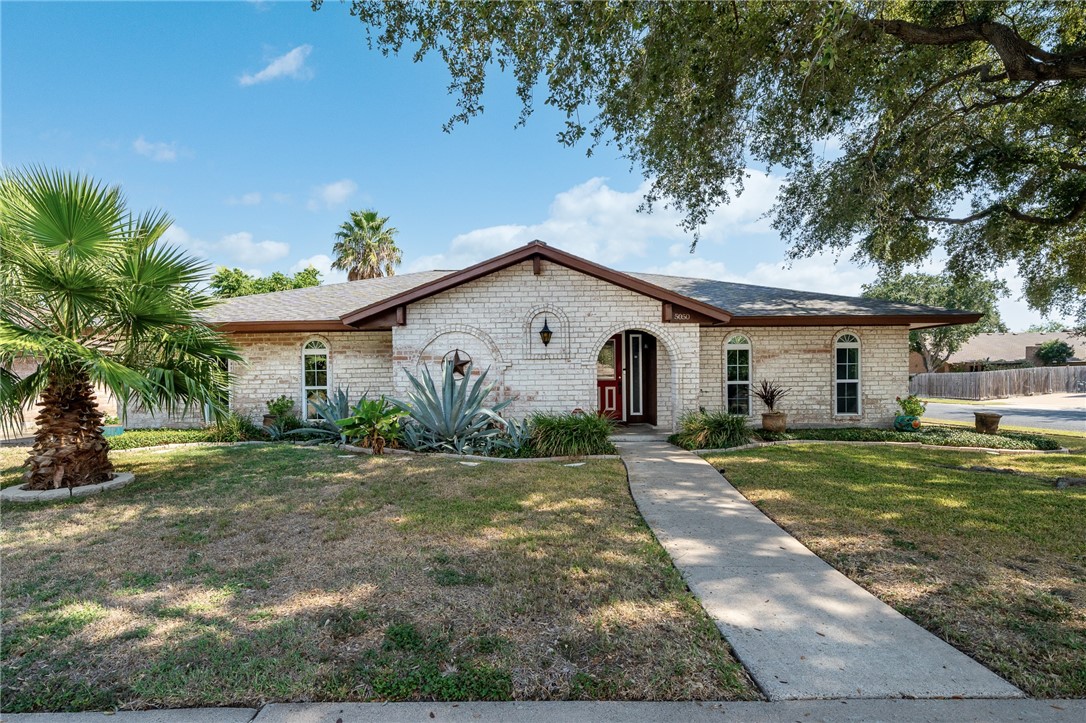 5050 Moultrie Property Photo 1